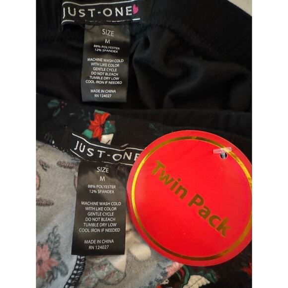 Just‎ One Christmas Holiday Theme  Plaid Leggings 2 Pcs Women's Medium NWT - Picture 9 of 9